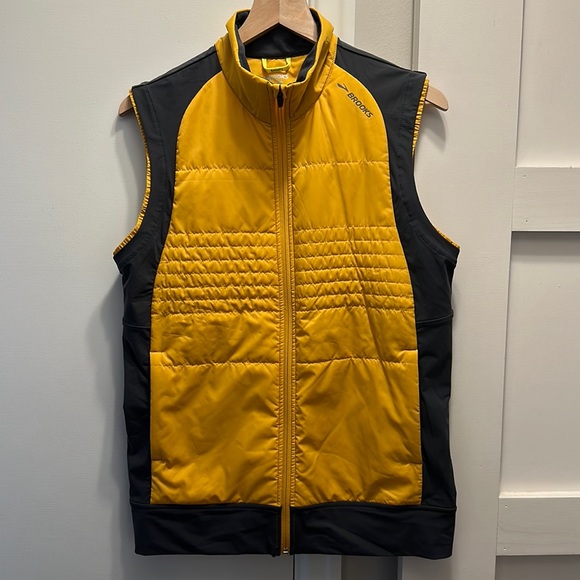 Brooks Jackets & Coats Mens Brooks Running Vest In Medium Poshmark